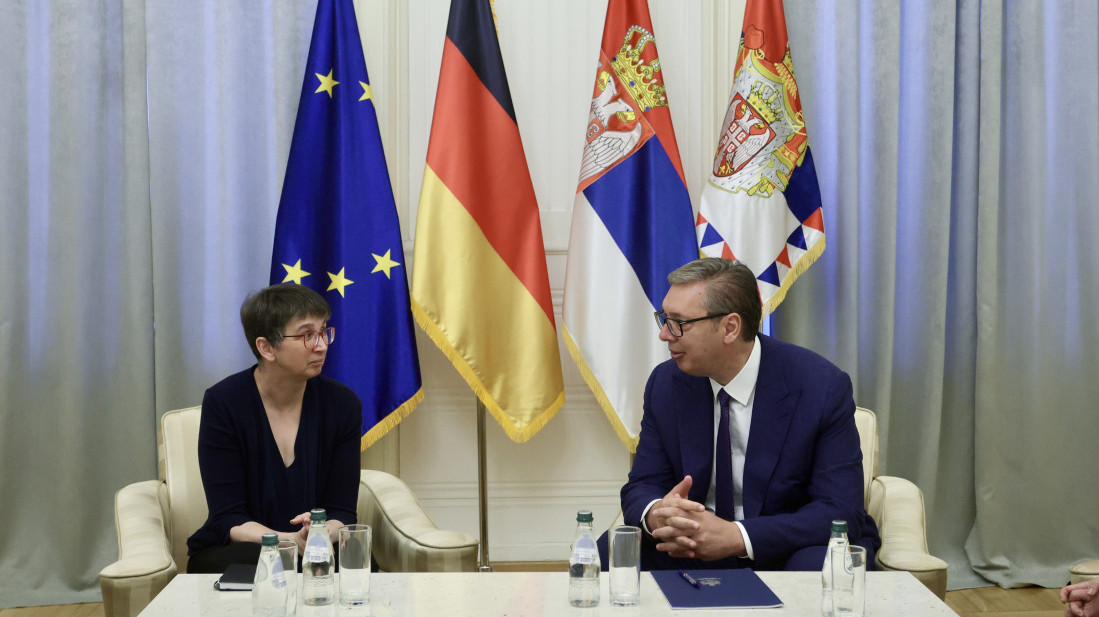 Vučić primio u oproštajnu posetu ambasadorku Nemačke Anku Konrad