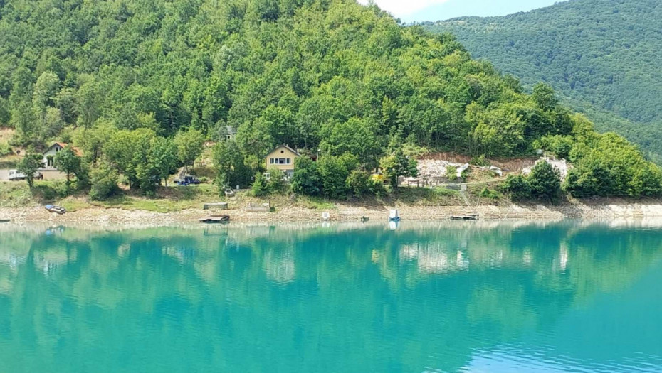 Priština traži rušenje objekata na Gazivodama: Vlasnicima dat rok od 10 dana