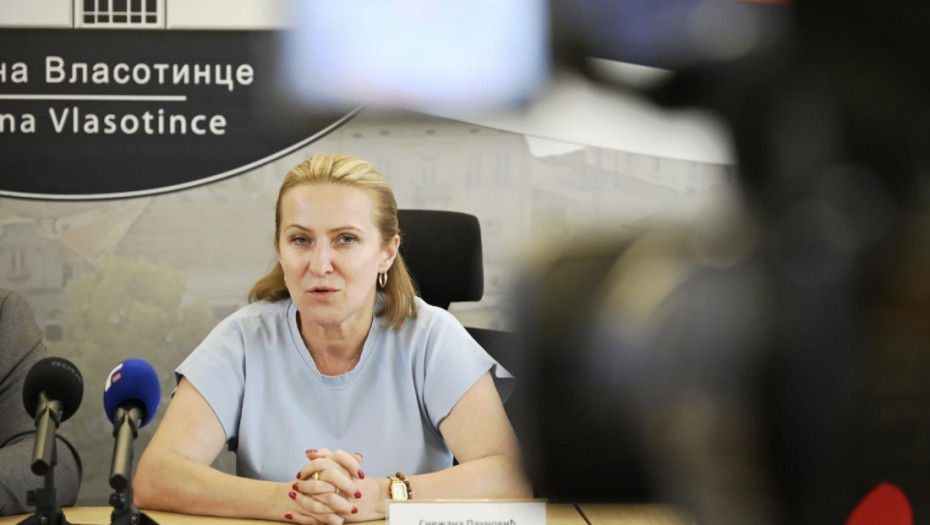 Paunović u Vlasotincu: Ministarstvo opredelilo 11 miliona dinara za izgradnju igrališta