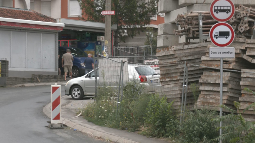 Odluka o vraćanju linije 26L zbunila stanovnike naselja Vojvode Vlahovića: Upućen apel saobraćajnoj policiji