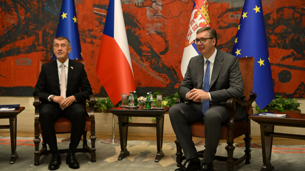 Počeo plenarni sastanak delegacija Srbije i Češke: Predvode ga Vučić i Babiš