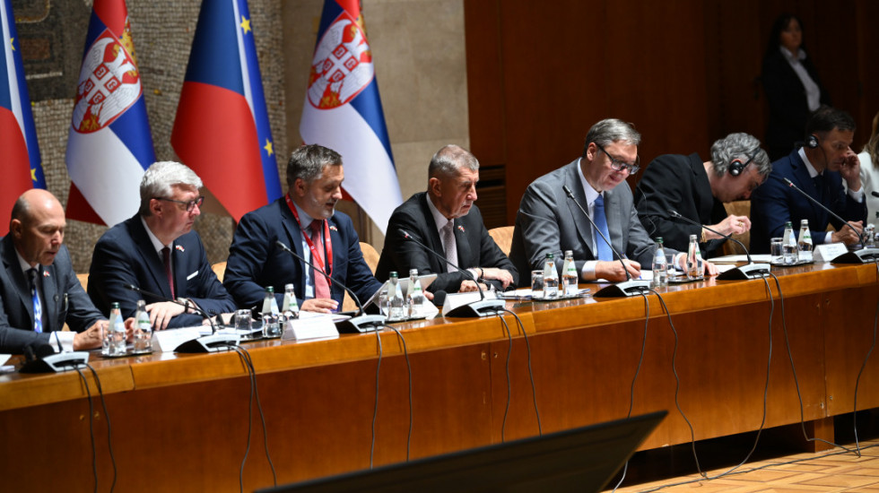 Poslovni forum Srbije i Češke: Vučić pozvao češke kompanije da investiraju u Srbiju