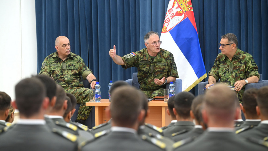 Ministarstvo odbrane: Mojsilović razgovarao sa budućim oficirima Vojske Srbije
