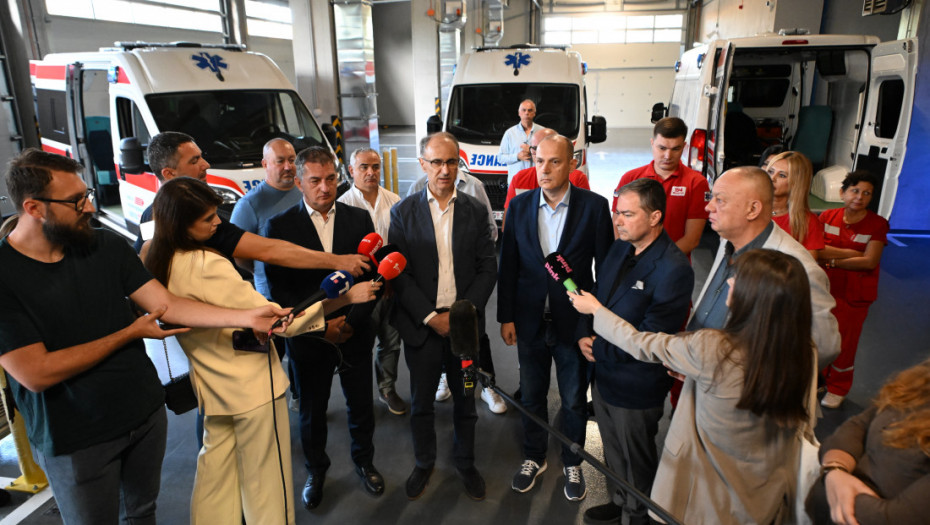 Macut i Lončar obilaze novu zgradu Hitne pomoći u Beogradu