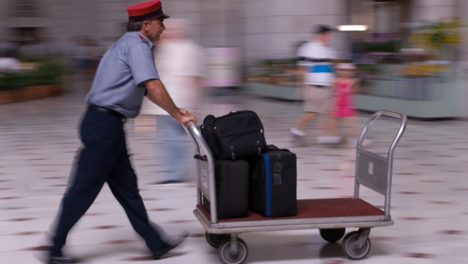 Usvojen zahtev da se aerodrom u Nešvilu nazove po kantri zvezdi Doli Parton
