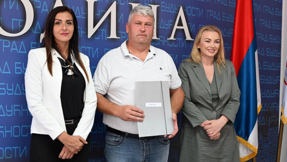 U Jagodini uručeni ugovori za stambeno zbrinjavanje devet porodica izbeglica