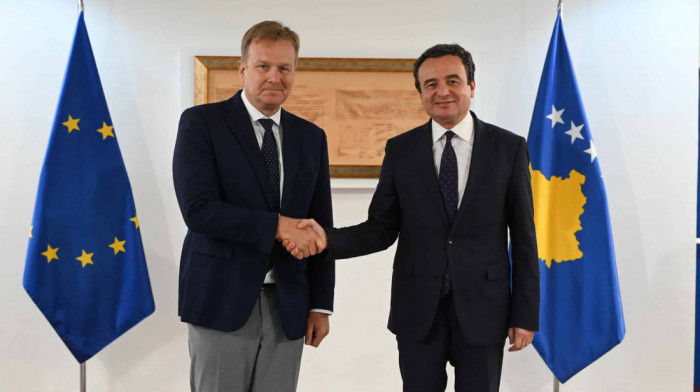 Sorensen iznenada u Prištini: Povratak Srba u institucije glavna tema razgovora sa Kurtijem