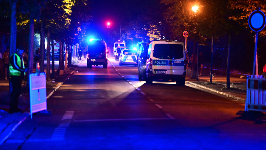 Otkazana parada ponosa u Berlinu: Automobil uleteo u grupu ljudi
