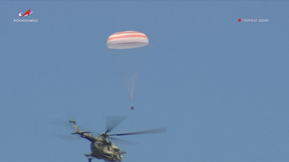 Kapsula svemirskog broda Sojuz MS-28 sa kosmonautima uspešno sletela u Kazahstan
