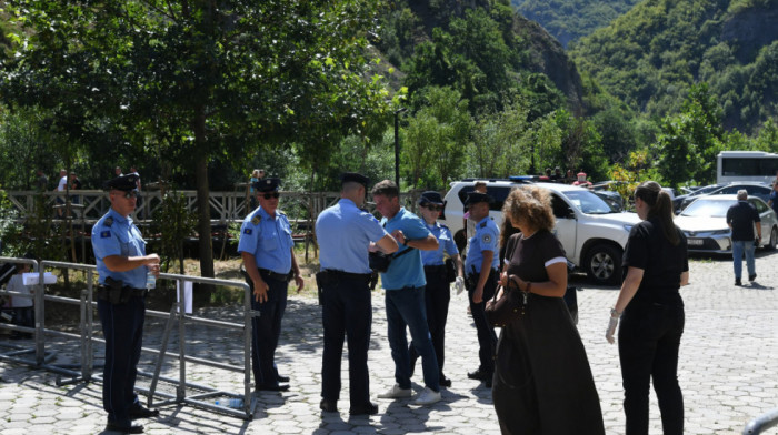 Novi pretresi tzv. kosovske policije kod Zubinog Potoka, privedeno šest osoba