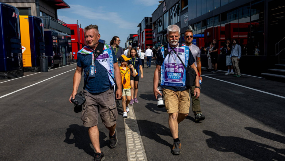 Predsednik u akciji: Petr Pavel ostavio protokol, uzeo fotoaparat i "uleteo" među zvezde Formule 1!