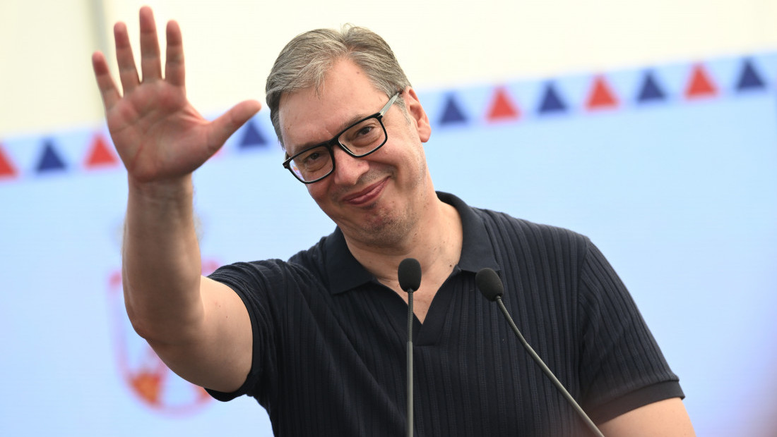 Predsednik Vučić u Banovom polju kod Bogatića: Važno je da završimo infrastrukturne radove u ovom delu Srbije