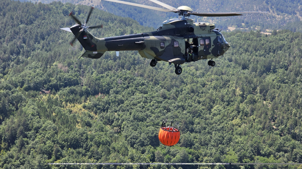 Ovo je moćna "Super puma" koja će pomoći u gašenju požara u Španiji: Čuvari šuma, useva, domova i ljudskih života