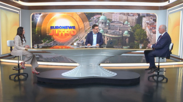 Rasprava o nepoverenju Vladi: Simonović Bratić i Pavlović za Euronews Srbija o diskusiji u parlamentu