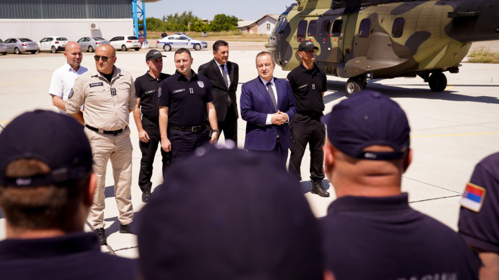 Dačić: Sektor za vanredne situacije dobija 435 novih vatrogasaca, cilj 4.000 pripadnika do kraja godine