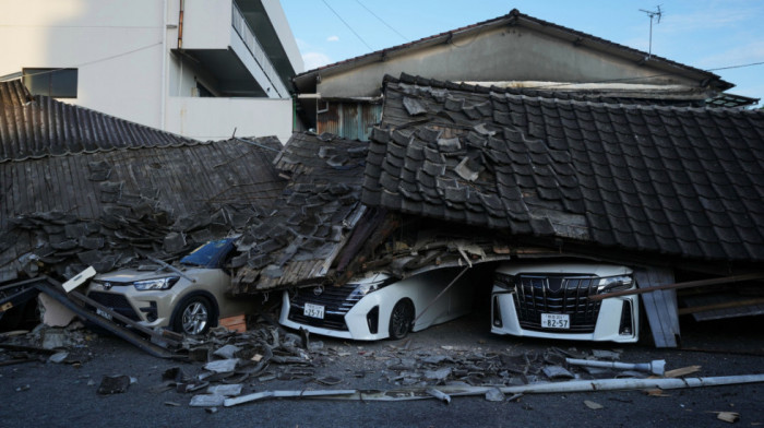 Snažan zemljotres u Japanu privremeno zaustavio auto-industriju i fabrike čipova