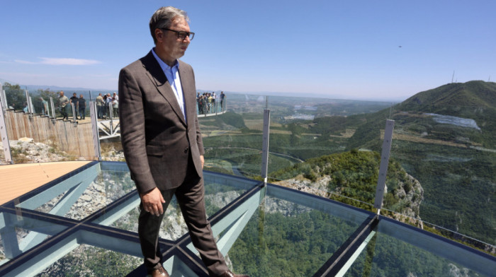 Vučić: Za NIS licenca još 28 dana, u narednih sedam do 10 dana razgovor sa Putinom i Mađarom