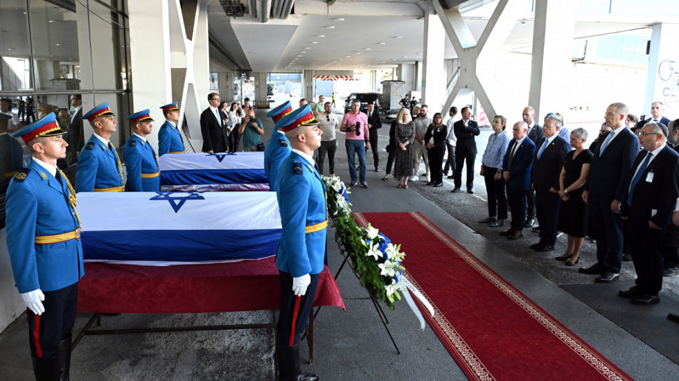 Zemni ostaci predaka Teodora Hercla ispraćeni sa Beogradskog aerodroma za Jerusalim