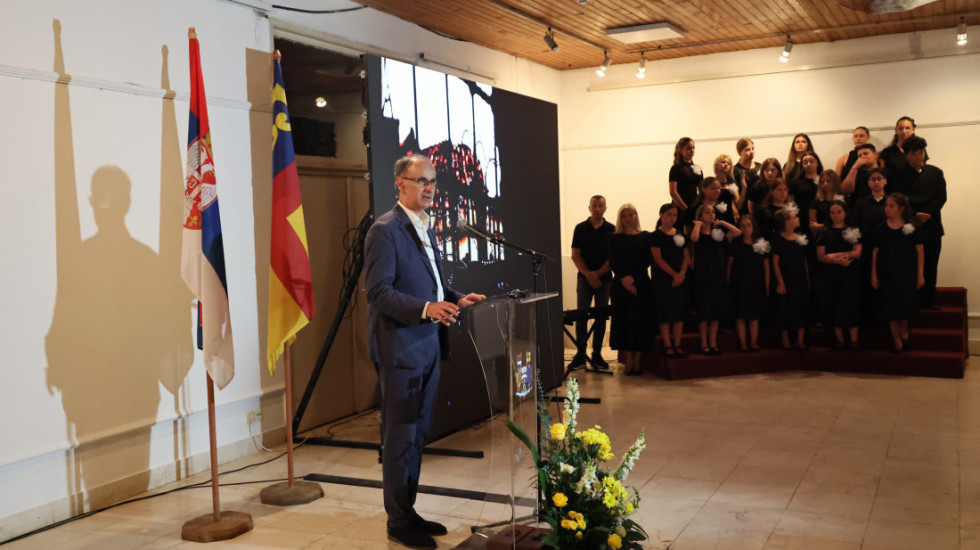 Macut otvorio izložbu "Srpski srednjovekovni spomenici u opasnosti" u Vranju