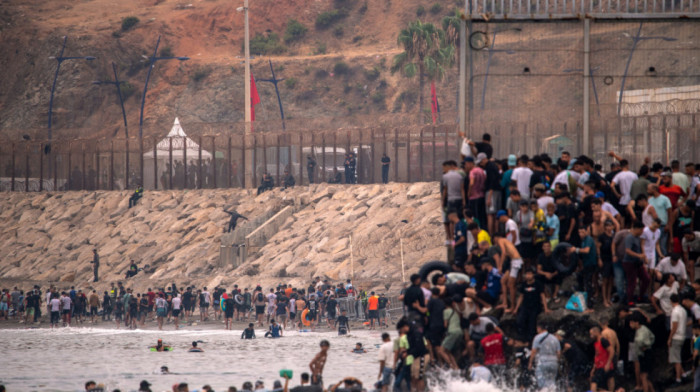 Kriza u Seuti odjeknula u SAD: Trampovi saradnici i konzervativci kritikuju migracionu politiku Španije