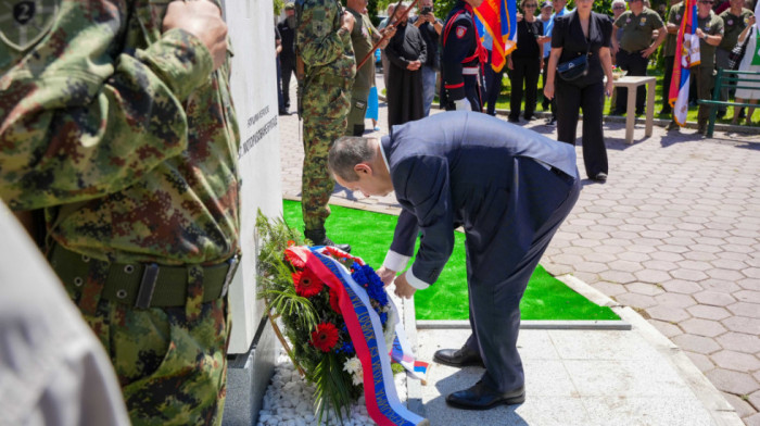 Dačić u Raški otkrio spomenik herojima 37. brigade stradalim na Kosovu i Metohiji: Njihova žrtva ostaje večni zavet