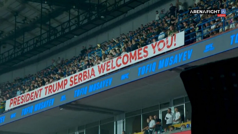 Spektakl uz poruku za Belu kuću: Šta je srpska publika u Beogradskoj areni poručila Donaldu Trampu
