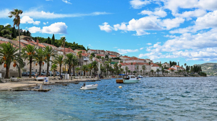Zagađenje fekalijama u moru na Korčuli: Pronađena ešerihija koli, ne prerporučuje se kupanje