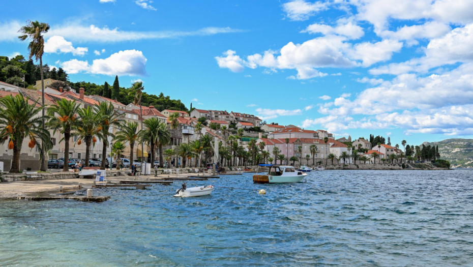 Zagađenje fekalijama u moru na Korčuli: Pronađena ešerihija koli, ne prerporučuje se kupanje