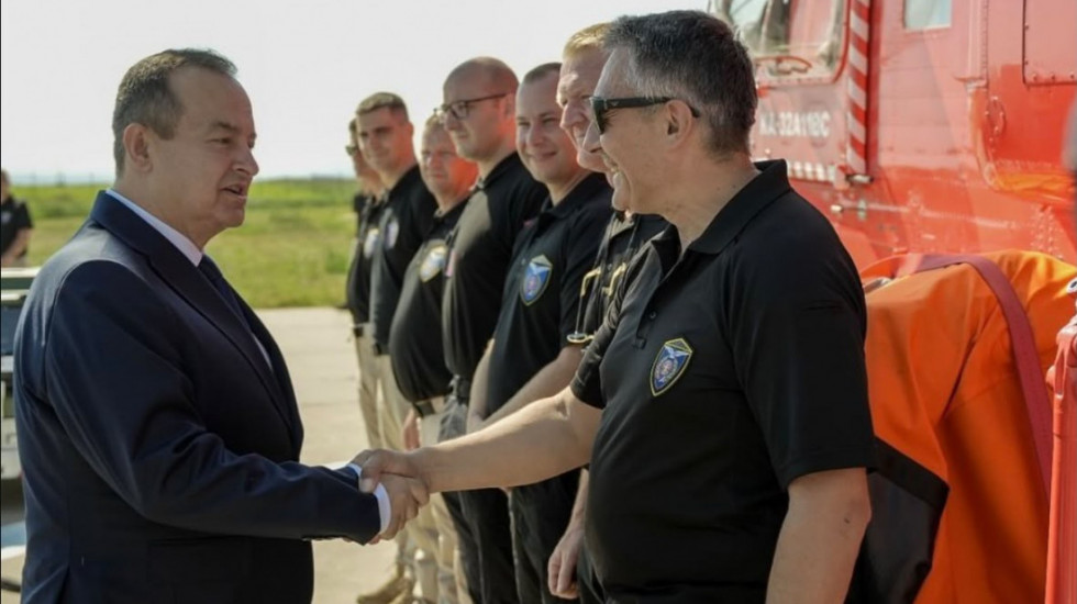 Helikopterska jedinica MUP-a obeležava slavu Ilindan, Dačić čestitao pripadnicima (FOTO)