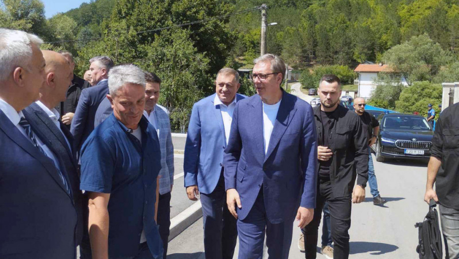 Vučić: Sramota je da se loše govori o našim vladikama i patrijarhu
