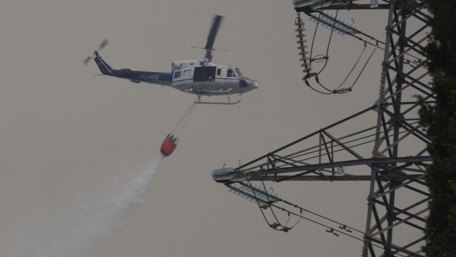 Vatrogasci i helikopteri u borbi sa požarom u Katunskoj nahiji, ugrožene kuće kod Cetinja