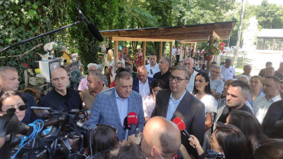 Vučić prvi predsednik Srbije u poseti Janju: Neko živi za Severinu, a ja za svoj narod (VIDEO)