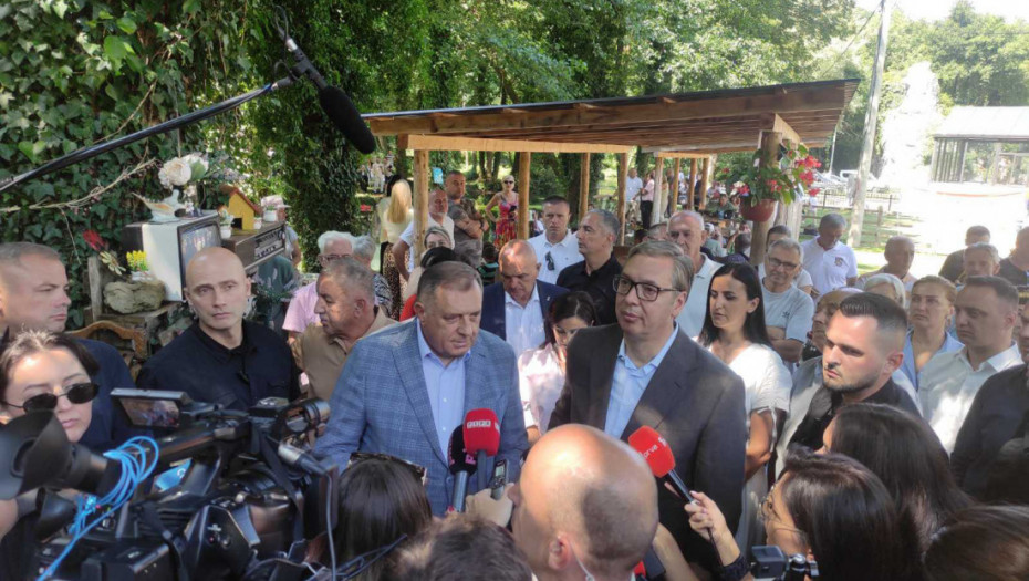 Vučić prvi predsednik Srbije u poseti Janju: Neko živi za Severinu, a ja za svoj narod (VIDEO)