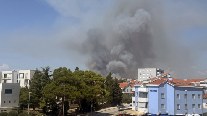 Lokalizovan veliki požar kod Zadra: Vatrogasci i dalje gase otvoreni plamen