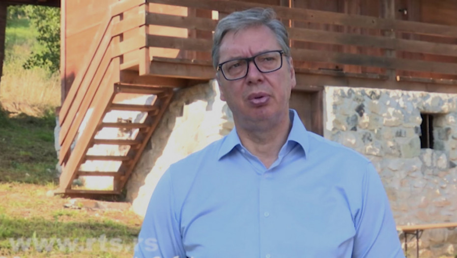 Vučić se obratio iz Čipuljića: Prošlo je vreme kada smo se izvinjavali što su nam ubijali ljude