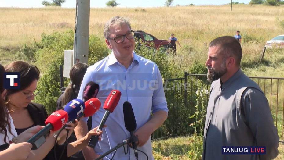 Vučić posetio Donji Malovan:Sve srpsko je spaljeno i srušeno,teško je ovde biti Srbin