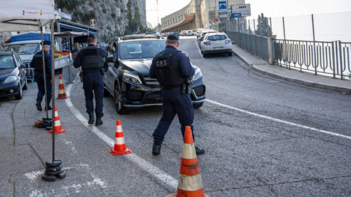 Miganti narušili odnos saveznika: Madrid pozvao Italiju da obustavi selektivne granične kontrole putnika iz Španije
