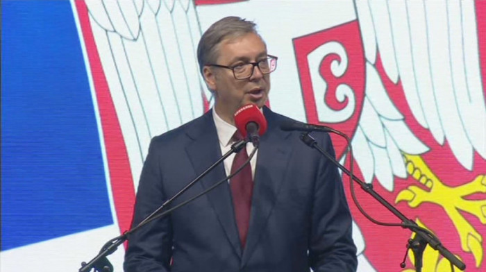 Vučić u Mrkonjić Gradu: Nećemo zaboraviti srpske žrtve, večeras se poslednji put obraćam kao predsednik Srbije