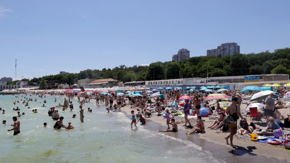 More, muzika i mobilna PVO: Bizarni paradoks leta u ratom pogođenoj Odesi (FOTO)