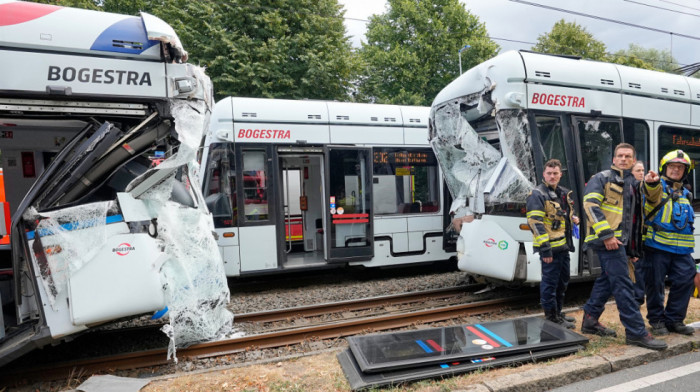 U sudaru dva tramvaja u Nemačkoj povređeno više od 25 ljudi, troje u kritičnom stanju