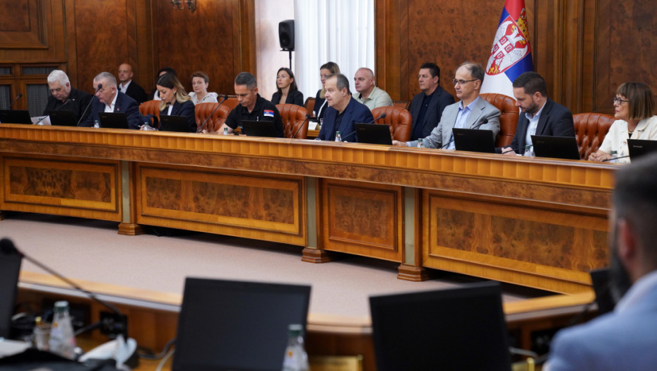 Dačić: Zbog istorijski niskog vodostaja Dunava zabranjena nepotrebna potrošnja vode
