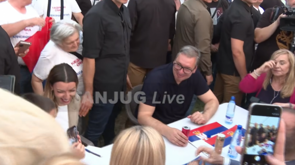 Vučić: Povećanje penzija ove godine, penzije će pratiti rast plata