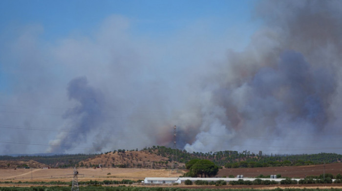 Gašenja šumskog požara u provinciji Huelva na jugozapadu Španije, evakuisano skoro 500 ljudi