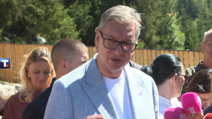 Vučić na jugozapadu Srbije: Meštani tražili puteve, najavljeno ulaganje od 16 miliona evra