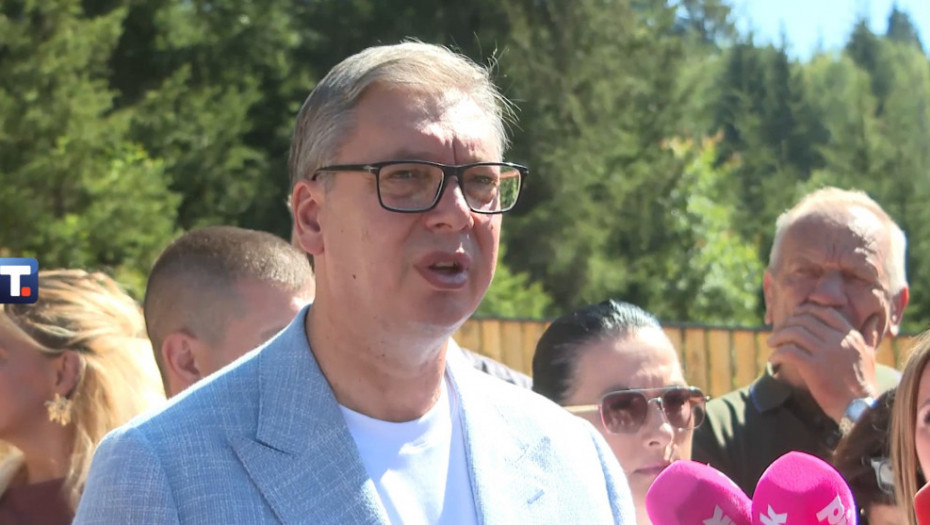 "Srbija ne preti nikome": Vučić o Ibru i reakcijama iz Prištine