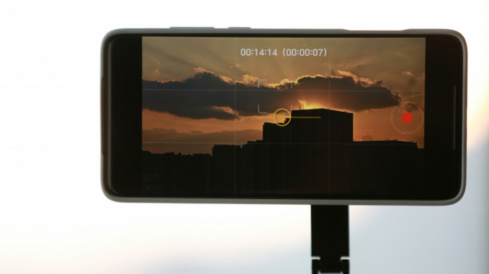 Da li vam pomračenje sunca može "spržiti" telefon: Kako snimati i fotografisati nebeski spektakl bez rizika od oštećenja