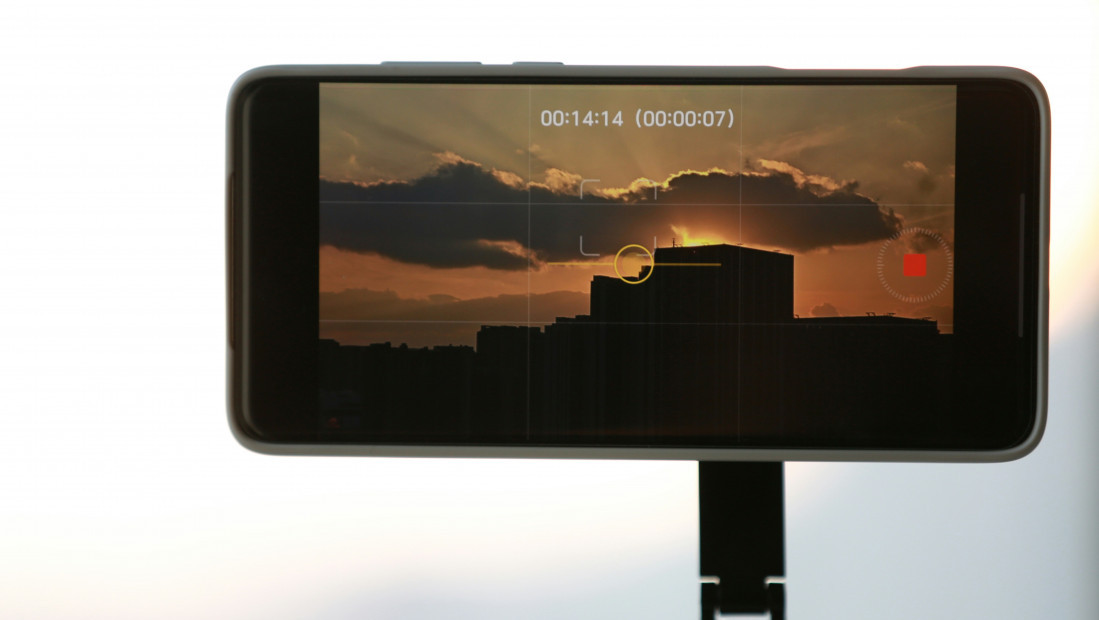 Da li vam pomračenje sunca može "spržiti" telefon: Kako snimati i fotografisati nebeski spektakl bez rizika od oštećenja