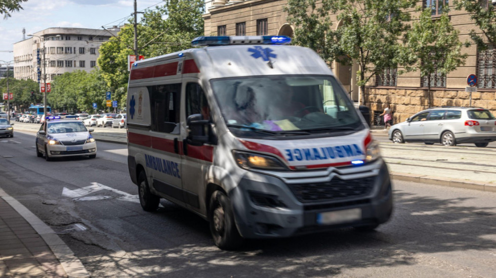 Eksplozija u Velikoj Moštanici: Izvučeno telo muškaraca, žena teško povređena