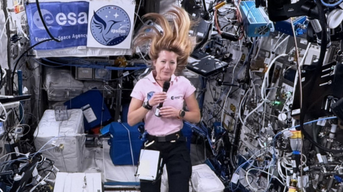 Francuska astronautkinja Sofi Adeno u prvoj svemirskoj šetnji 18. avgusta