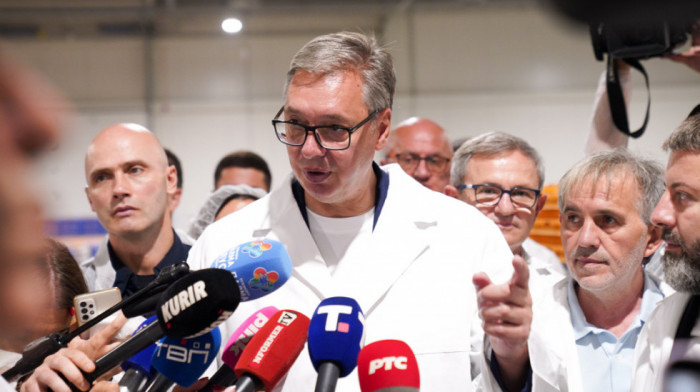 Vučić u Jagodini najavio povećanje minimalne zarade: Država će preuzeti najveći deo tereta